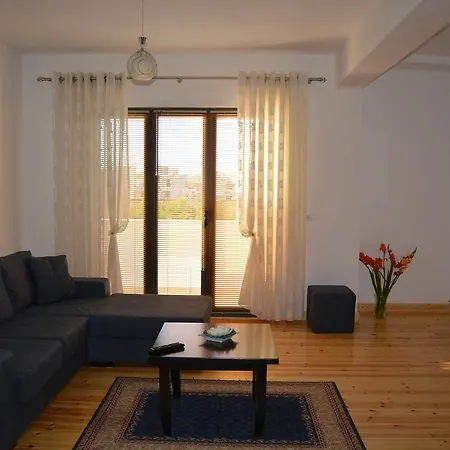 Ymeri Apartment